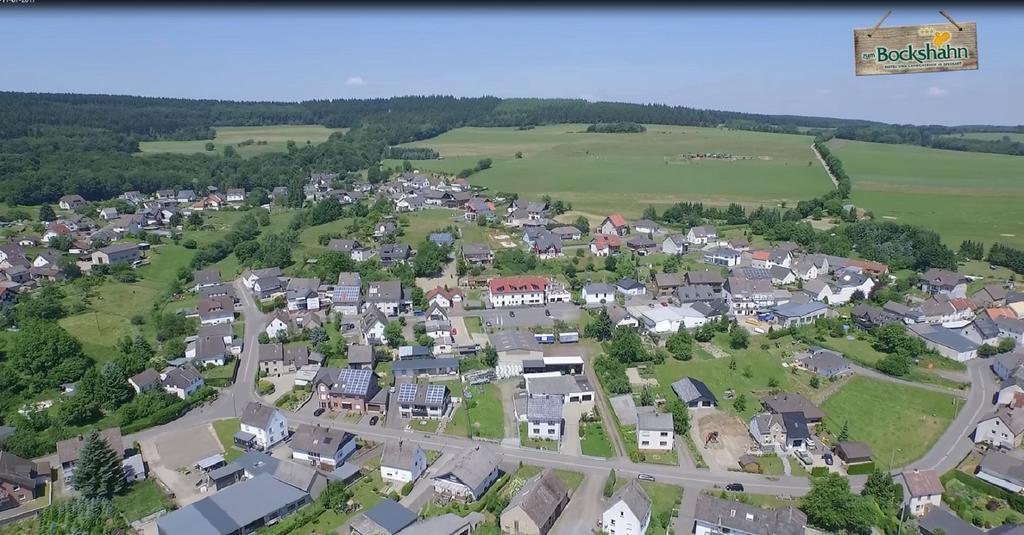 Hotel Und Landgasthof Zum Bockshahn Spessart  ภายนอก รูปภาพ