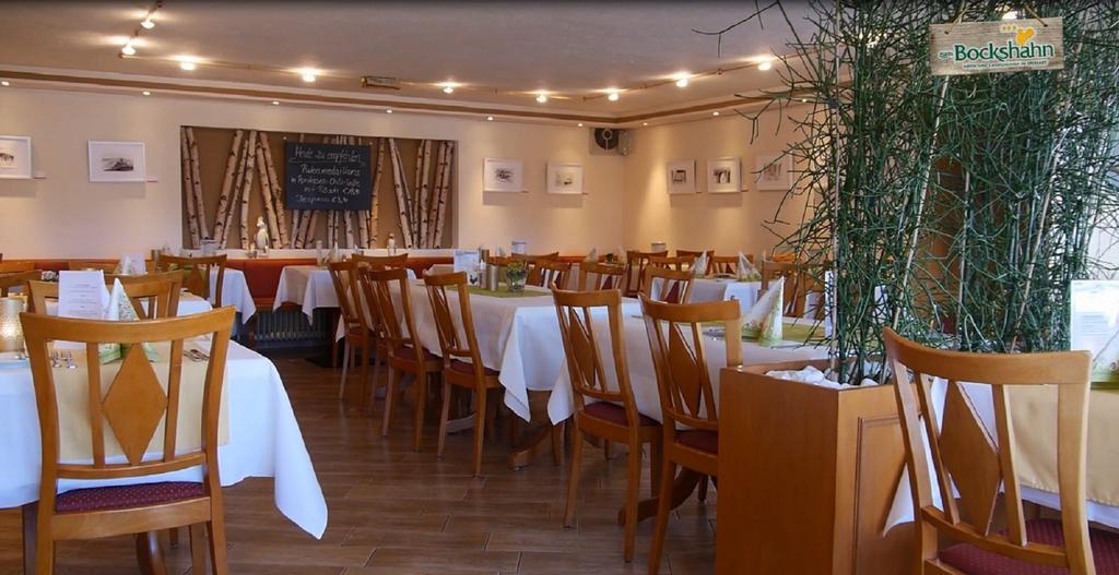 Hotel Und Landgasthof Zum Bockshahn Spessart  ภายนอก รูปภาพ