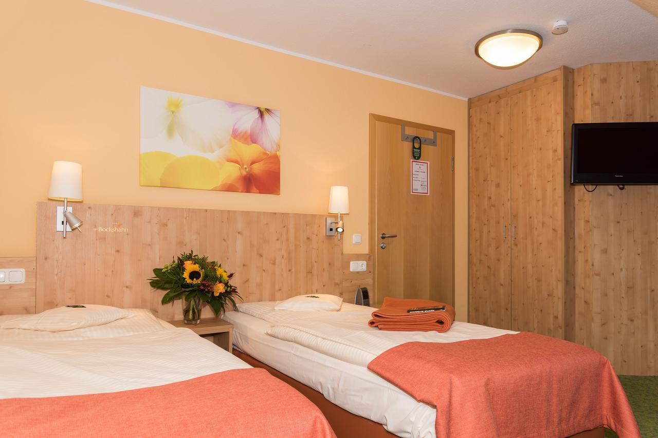 Hotel Und Landgasthof Zum Bockshahn Spessart  ภายนอก รูปภาพ