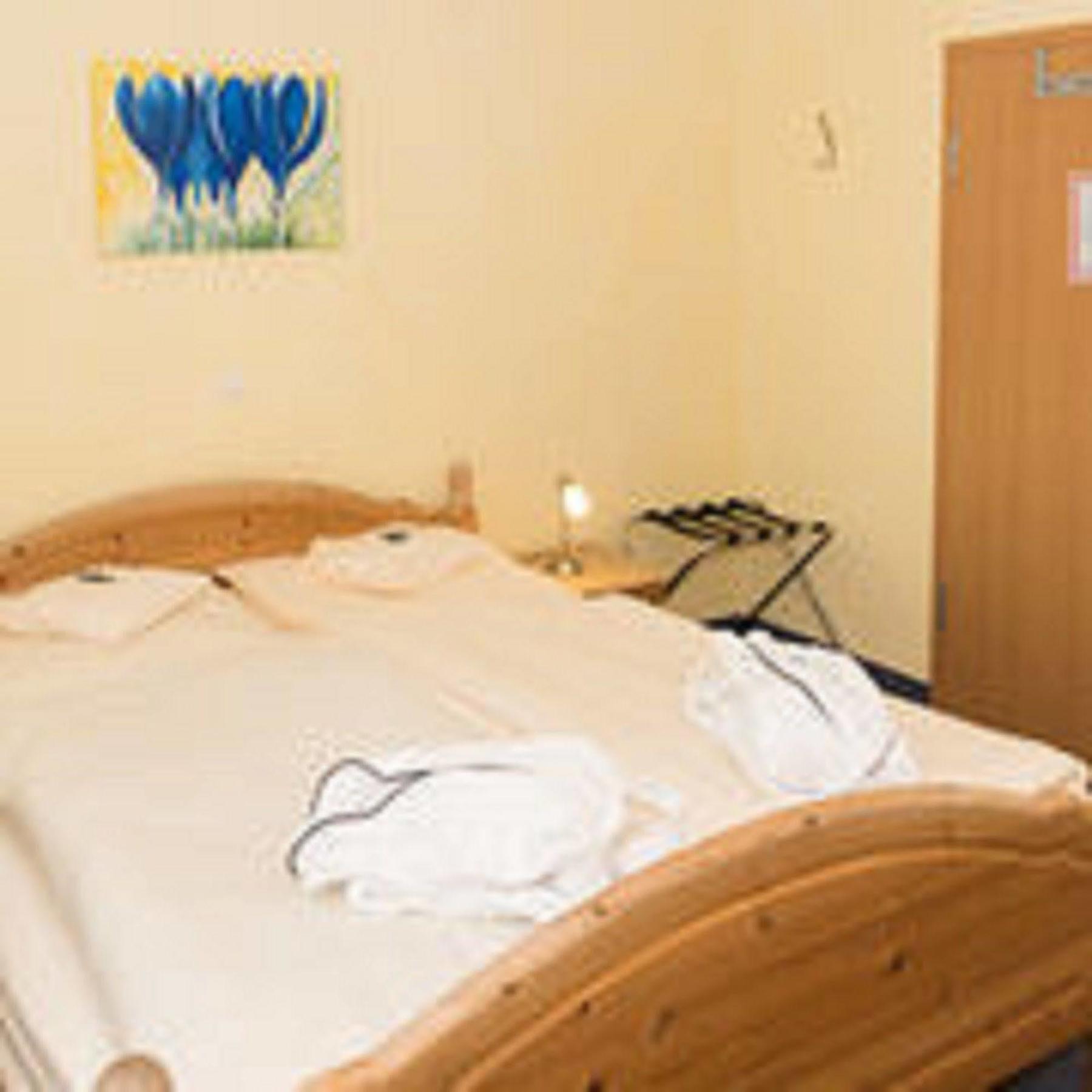 Hotel Und Landgasthof Zum Bockshahn Spessart  ภายนอก รูปภาพ