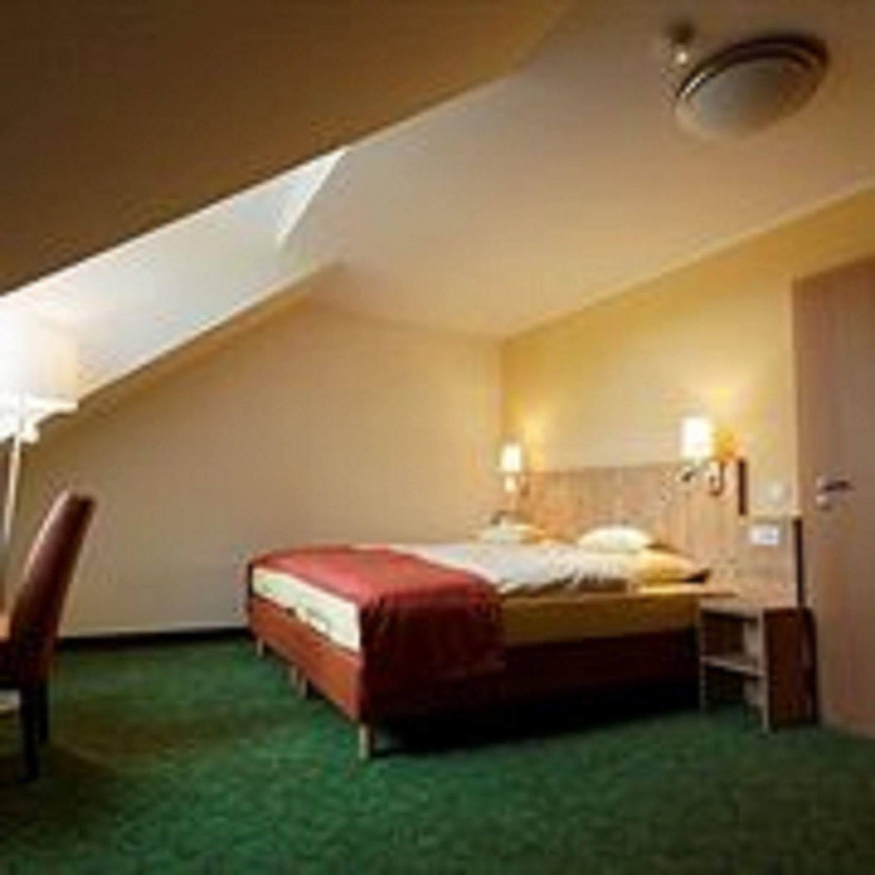 Hotel Und Landgasthof Zum Bockshahn Spessart  ภายนอก รูปภาพ